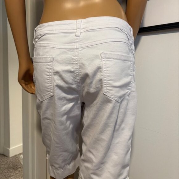 Tribal white shorts Sz 10 - Picture 2 of 5